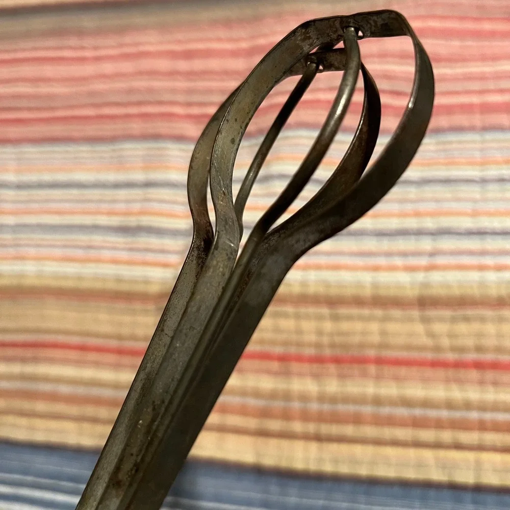 Vintage Hand Crank Rotary Egg Beater Kitchen Utensil Cooking Baking Tool